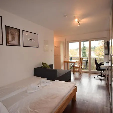 Nestwerk Komfort R23-12 - Balkon, Arbeitsplatz & Zentrumsnah Apartment *
